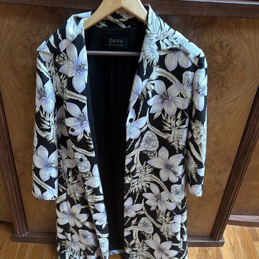 Dana Buchman Black and White Floral Blazer